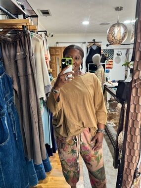 Be Free Top - Vintage Latte